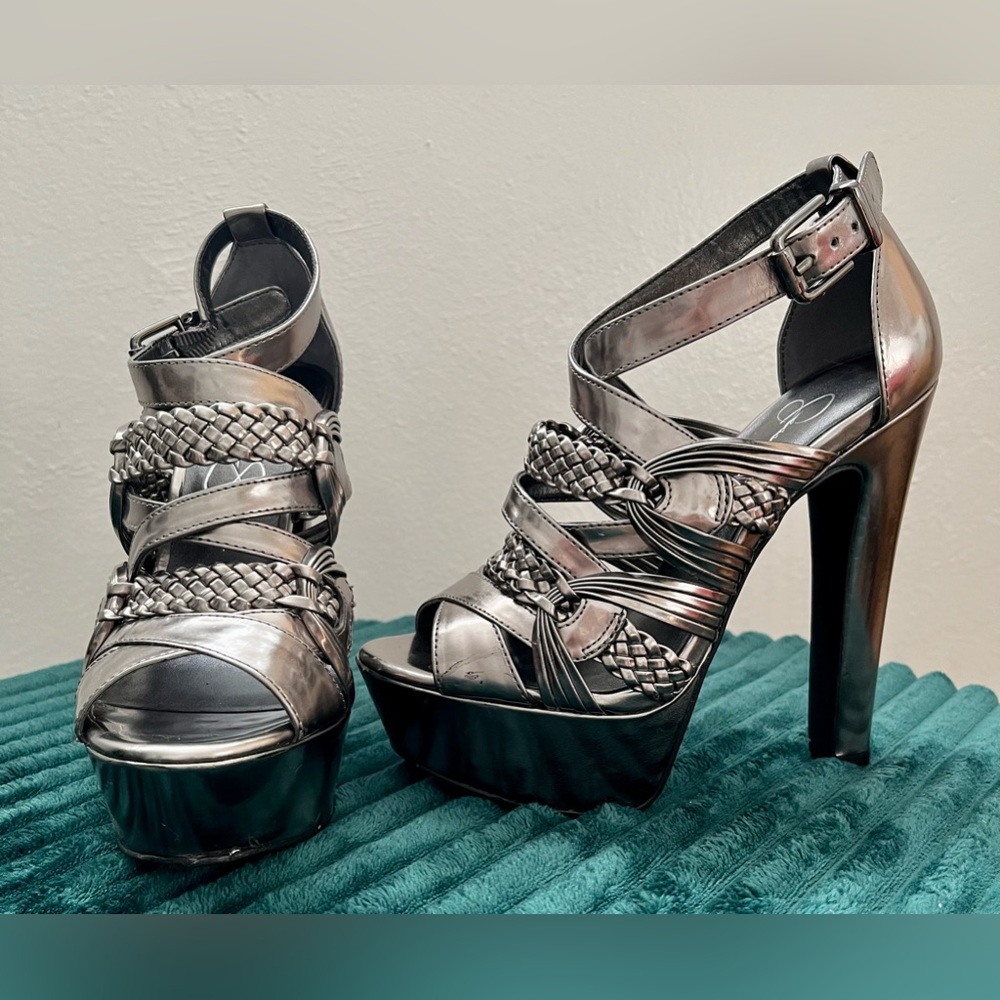 Jessica Simpson Women's Parissa Platform Sandal - Chrome - Size 5 - Picture 2 of 11